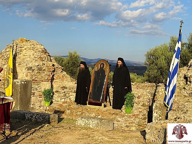 Σε μυσταγωγική ατμόσφαιρα ο Αρχιερατικός Εσπερινός στην αρχαία Σπάρτη