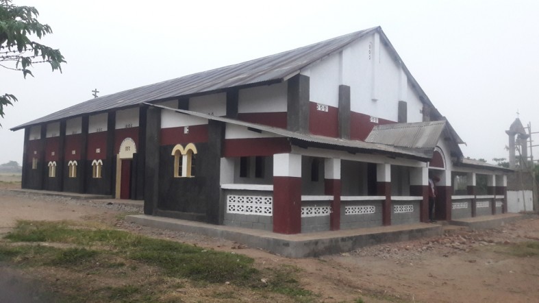 Μία όμορφη εκκλησία στην Μπένα Λέκα του Κογκό