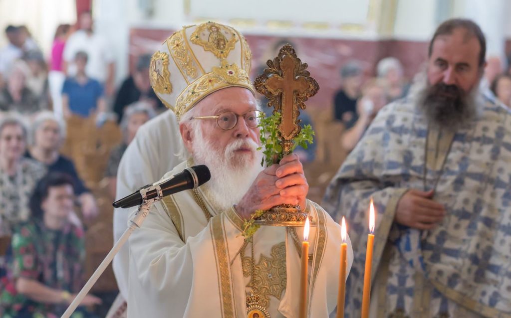 U kremtua me madhështi Lartësimi i Kryqit