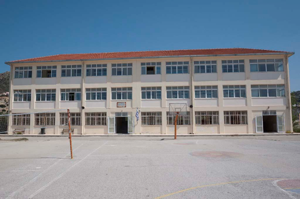 ΟΑΚ: Προσφορά εκπαιδευτικού υλικού σε Γυμνάσιο