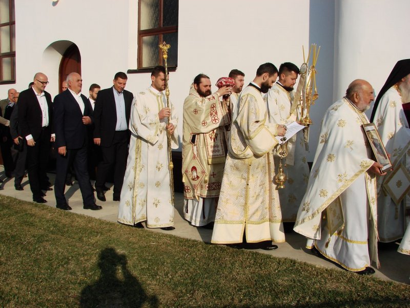 Освећен Светониколајевски храм у Пачетину