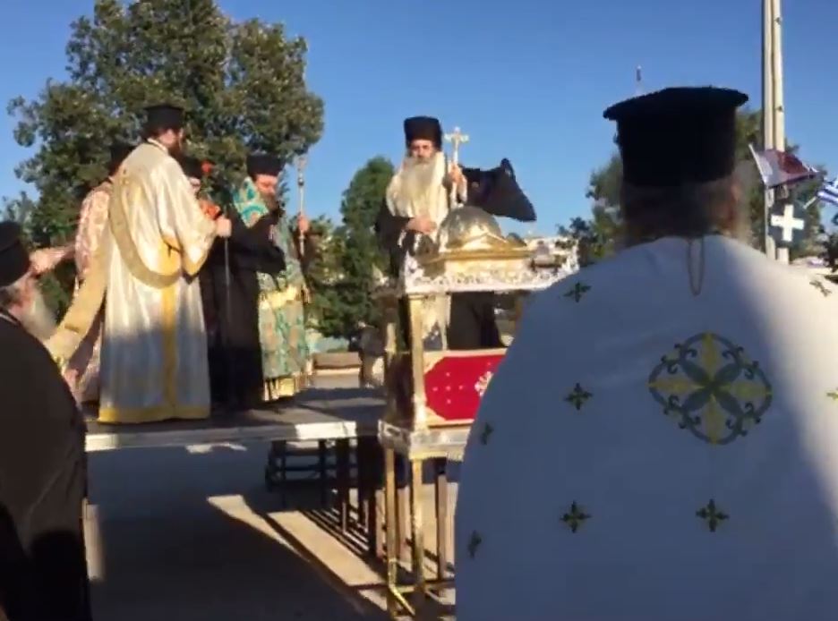 Υποδοχή Ιερών Λειψάνων Αγ. Ισιδώρου στο Ν. Φάληρο (βίντεο)