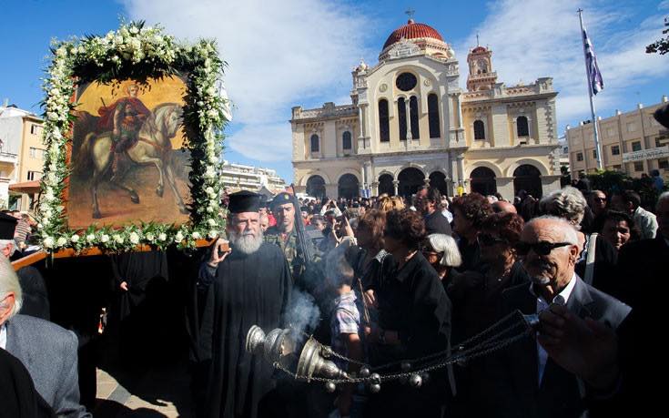 Ο εορτασμός του Αγίου Μηνά με λιτανεία και αεροπορική επίδειξη