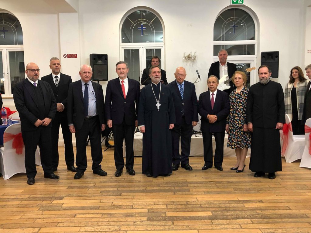 Χοροεσπερίδα στον Αγ. Παντελέημονα Λονδίνου