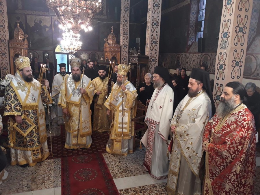 Αρχιερατικό Συλλείτουργο στην Ερέτρια Φαρσάλων