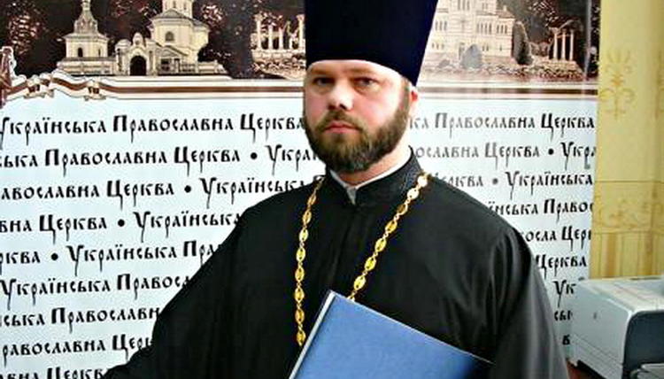 Άσκηση πιέσεων στους Επισκόπους καταγγέλλει η UOC