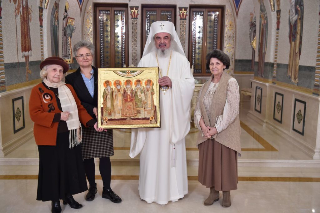 Patriarch Daniel presented with icon of five Holy Hierarchs who contributed to Romania’s national unity