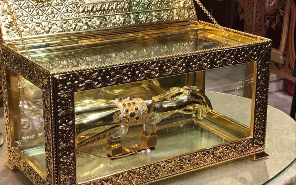 Honourable Hand of Saint Andrew the First-Called arrives in Romania