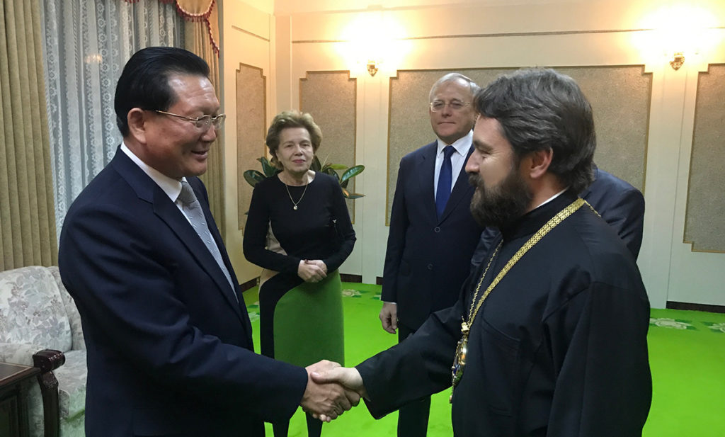 Metropolitan Hilarion arrives in Pyongyang