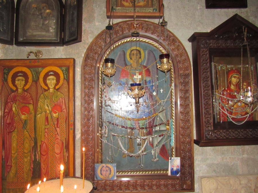 დიდმა სიწმინდეებმა სასწაულებრივად ინება ერკეთის დედათა მონასტერში დავანება