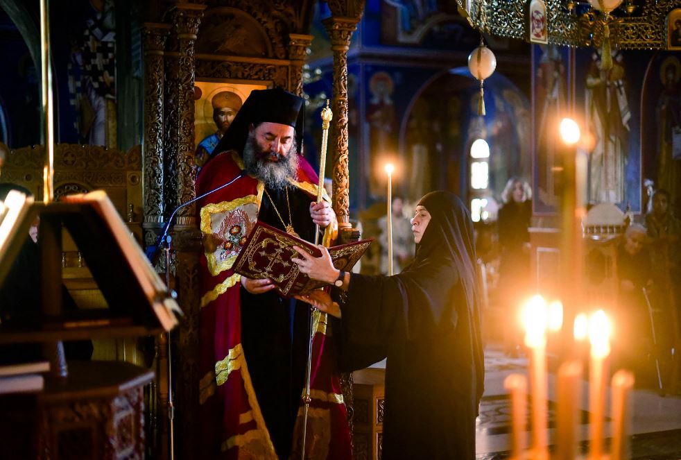 “Το πανηγύρι της ματαιότητας, κάποια στιγμή τελειώνει”