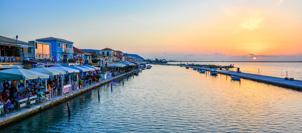 Ενίσχυση τεσσάρων οικονομικά αδύναμων γυναικών