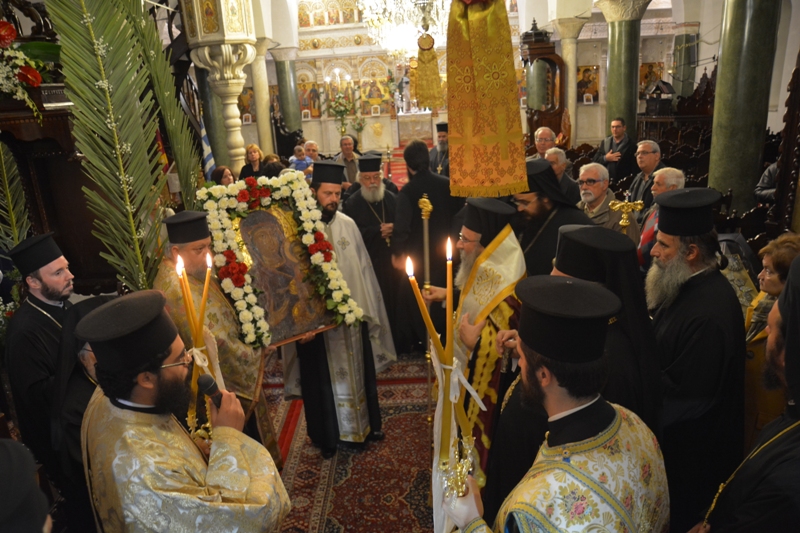 Η Νάξος τιμά την Παναγία τη Χρυσοπολίτισσα