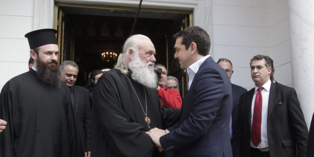 Η Ελληνική Κυβέρνηση επιθυμεί διάλογο στα μέτρα της. Ο Μακαριώτατος επιμένει: “Θα μιλήσω τελευταίος”