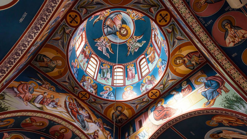 الكنيسة الصربية تعلن قداسة 3 شهداء