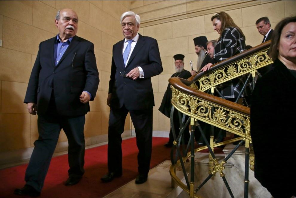 Στα εγκαίνια της έκθεσης  “Ρήγας και Επανάσταση” ο Μητρ. Σύρου