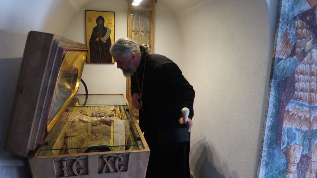 Владика Кирило богослужио у Ћелији Пиперској