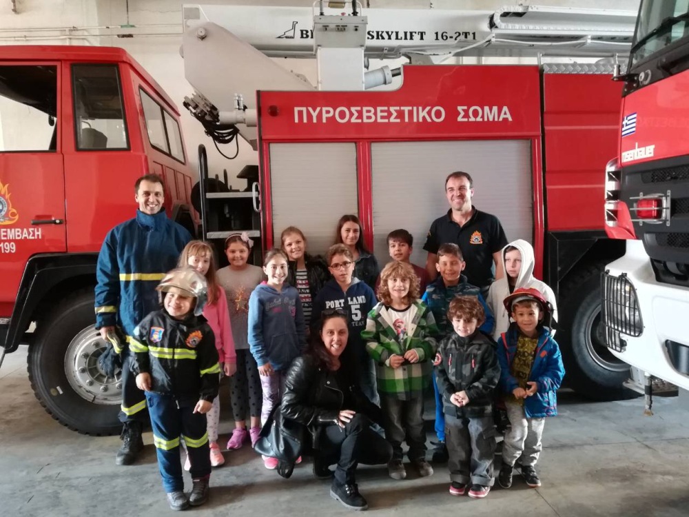 Επίσκεψη κατηχητικών ομάδων στην Πυροσβεστική Σύρου