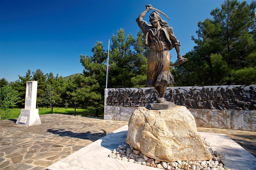 14 Νοεμβρίου 1821 : Το Ολοκαύτωμα της Κασσάνδρας