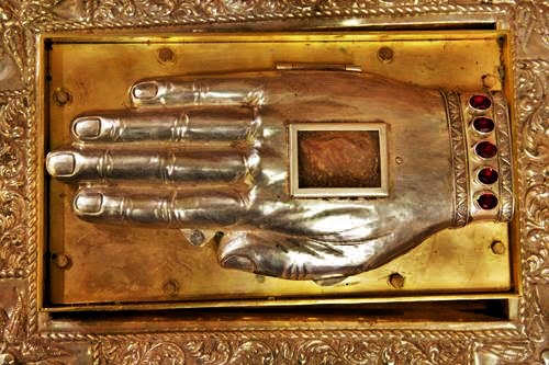 Το Δεξί χέρι του Αγίου Νικολάου στο Βουκουρέστι