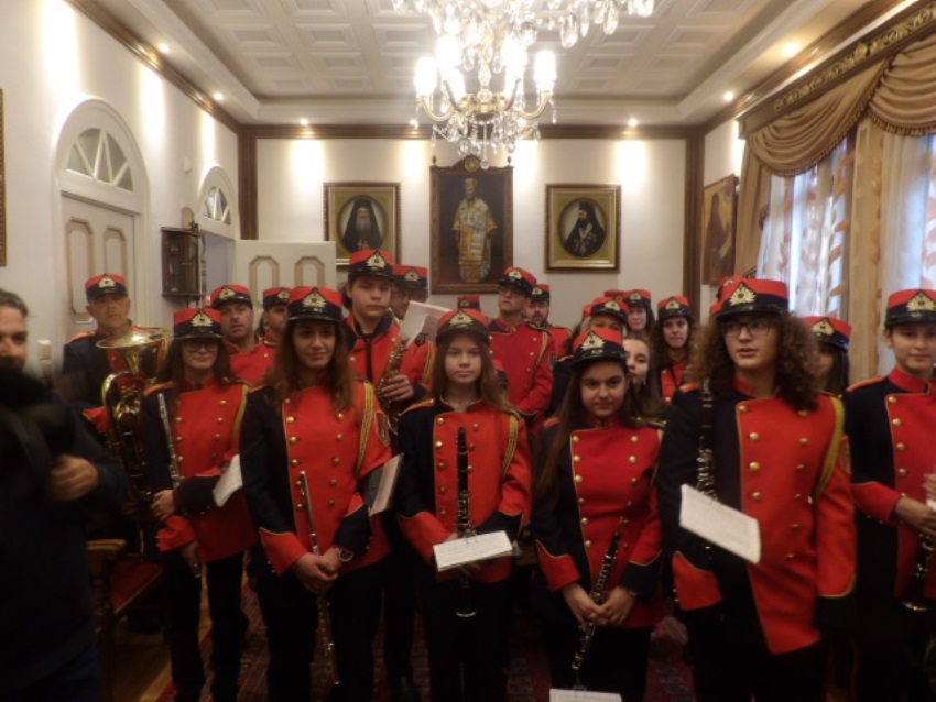 Φωνές, χαρές και τραγούδια στην Ι.Μ. Κορίνθου