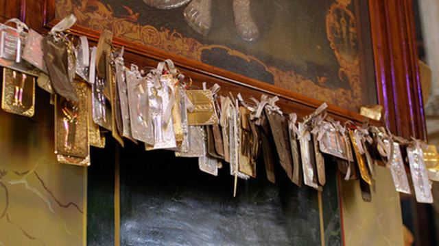 Αποπειράθηκαν να κλέψουν χρυσά τάματα