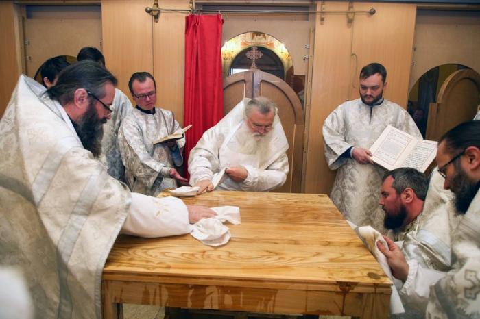 Освештан је први у Средњој Азији храм Царских мученика