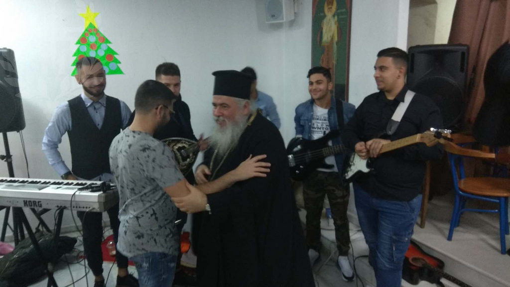 Γεύμα αγάπης από τον Σεβασμιώτατο Νεαπόλεως κ.Βαρνάβα