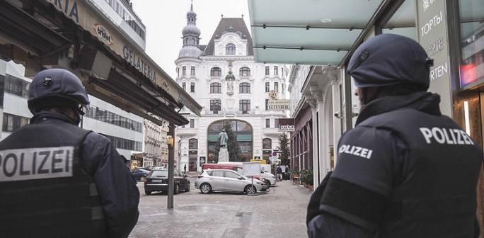 Εκκενώθηκε καθεδρικός ναός στη Βιέννη λόγω απειλής για βόμβα