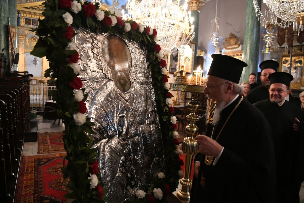 Εμνημονεύθη για πρώτη φορά ο νέος Προκαθήμενος από τον Οικουμενικό Πατριάρχη (βίντεο)