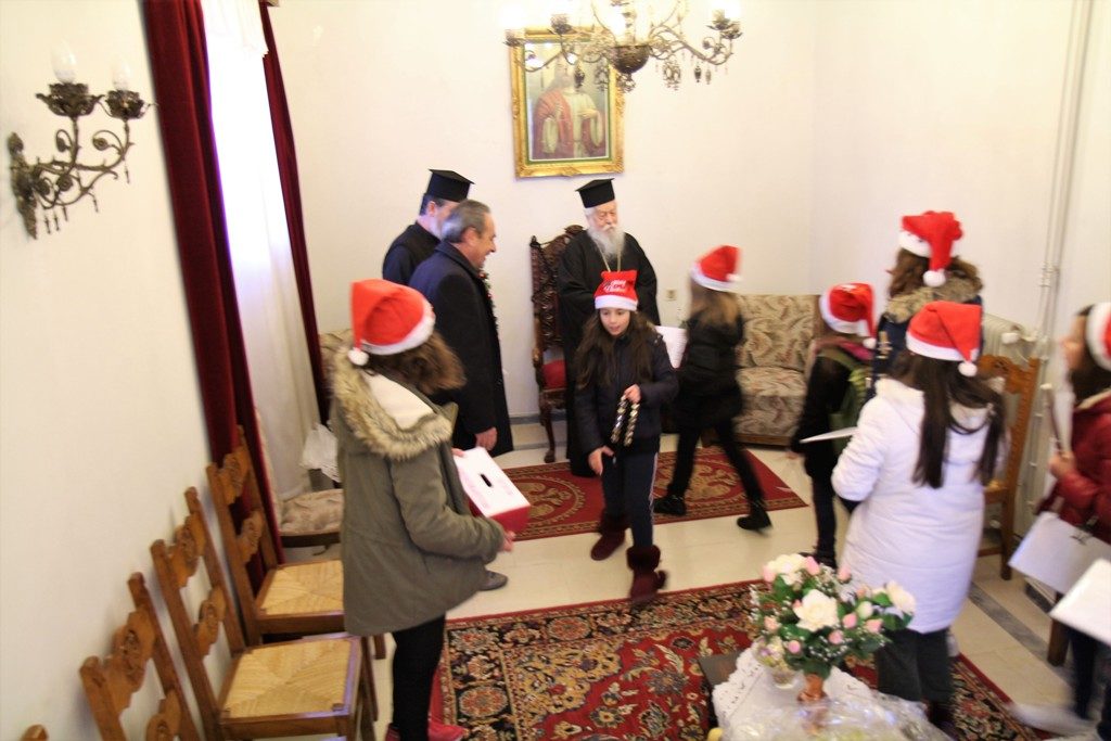 Τα κάλαντα της Πρωτοχρονιάς έψαλαν στον Μητρ.Παραμυθίας