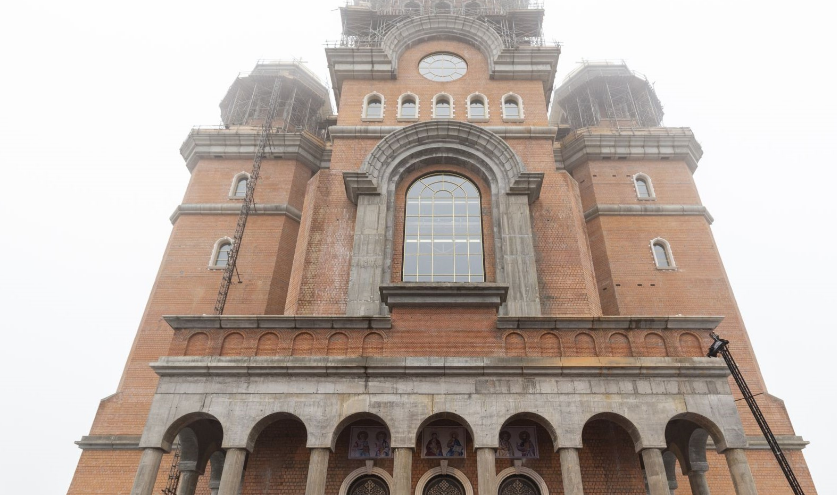 Peste 100.000 români au vizitat Catedrala sfințită la 100 ani de la Marea Unire