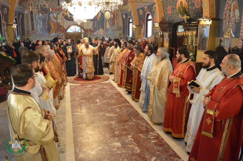 Архиерейска св. Литургия в чест на св. великомъченица Варвара в столичния храм “Св. Преображение”