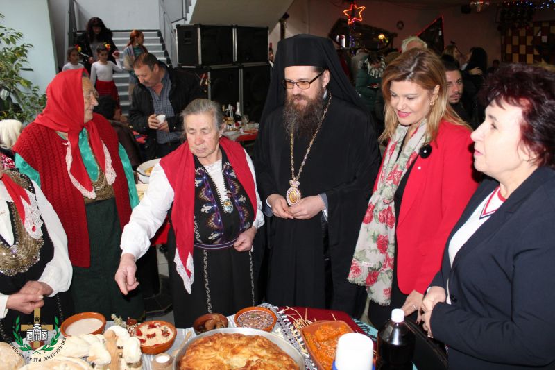 Епископ Поликарп поздрави участниците в XIII-ата кулинарна изложба в гр. Перник