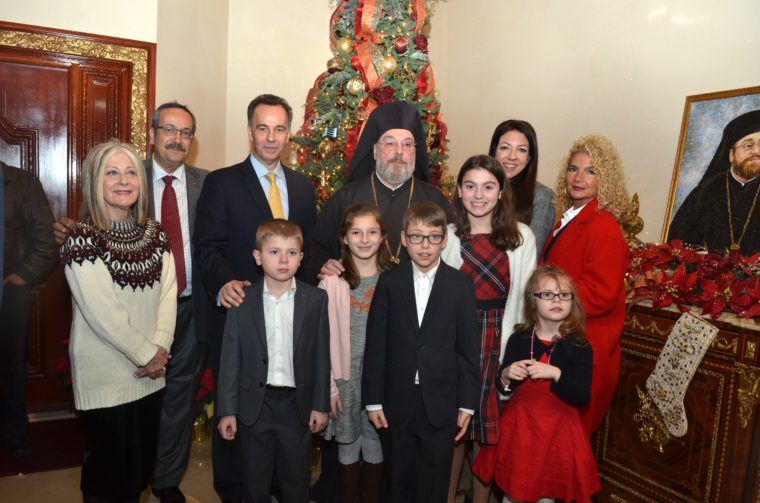 Ι. Μ. Νέας Ιερσέης: Εστόλισε και φώτισε το δένδρον