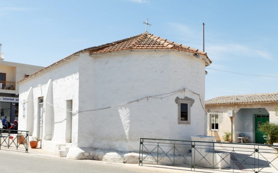 Πανηγυρίζει ο Άγιος Μόδεστος στη Δερύνεια