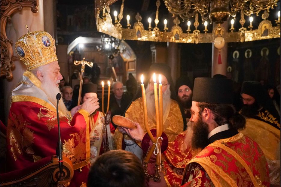 Ιερά Αγρυπνία στην Ι.Μ. Δοβρά Βεροίας