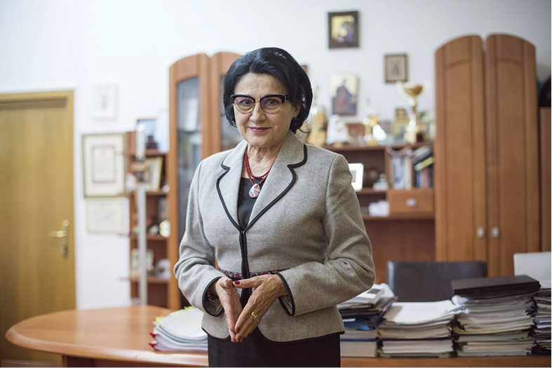 Ministrul Educaţiei nu renunță la ora de religie: Profesorii trebuie să-i înarmeze pe copii cu valori morale