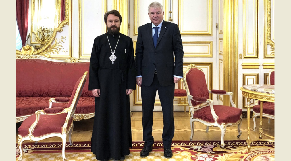 DECR chairman meets with Russian ambassador to France