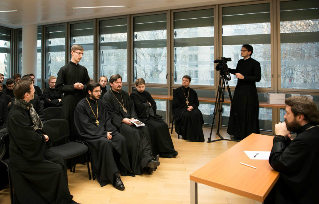 Metropolitan Hilarion of Volokolamsk meets with students of the St. Genevieve of Paris Religious Education Center
