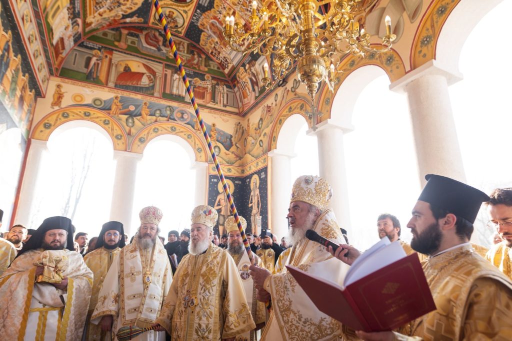 Patriarch Daniel consecrates restored St Nicholas Church on Cernica Monastery’s island