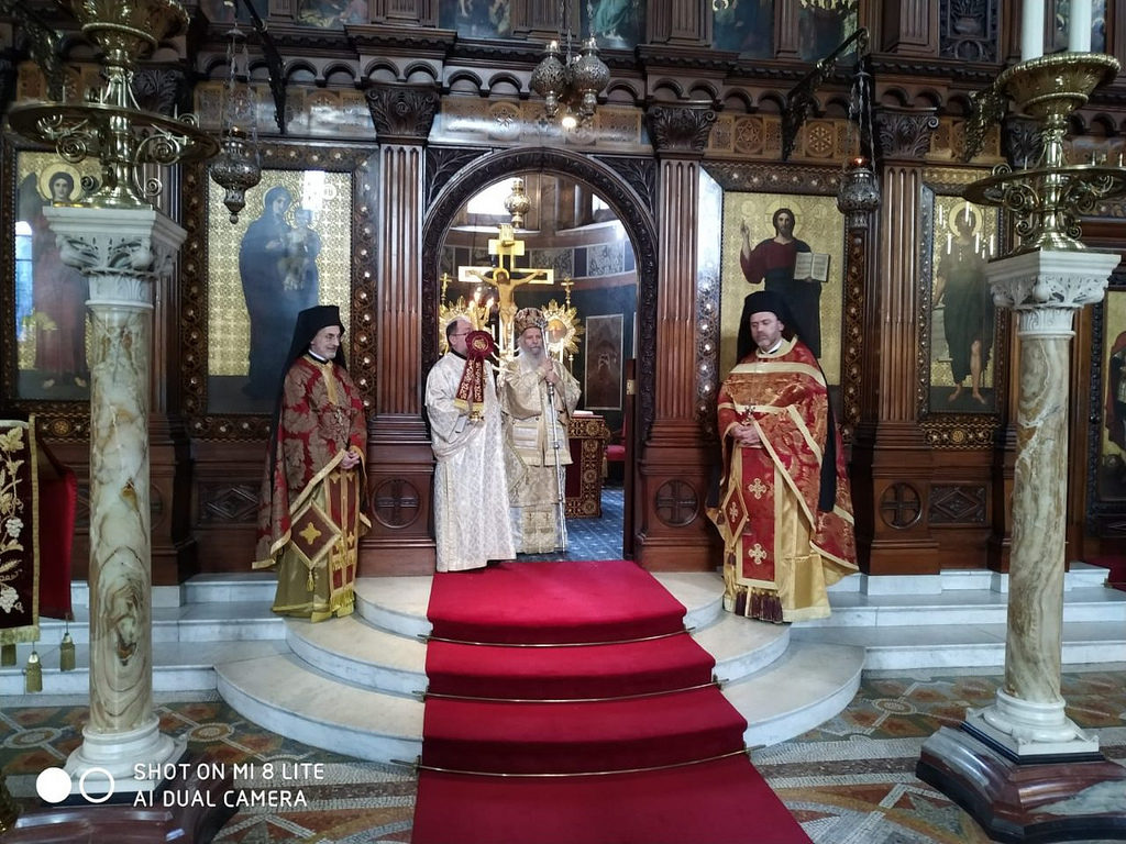 Θεία Λειτουργία στο Λονδίνο (φωτογραφίες)