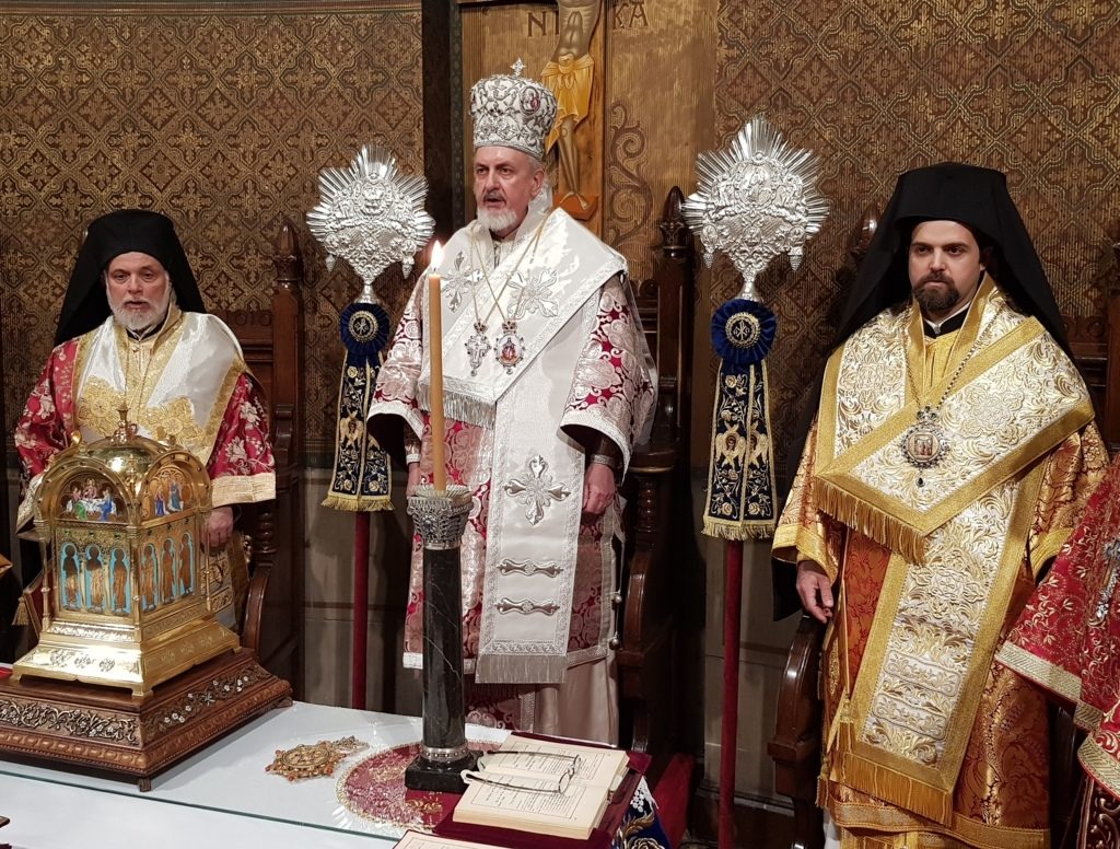 Τρισαρχιερατική Θεία Λειτουργία στον Αγιο Στέφανο του Παρισιού