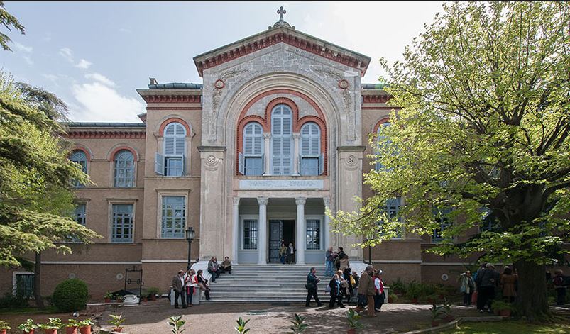 Αφιέρωμα στην Βιβλιοθήκη της Χάλκης