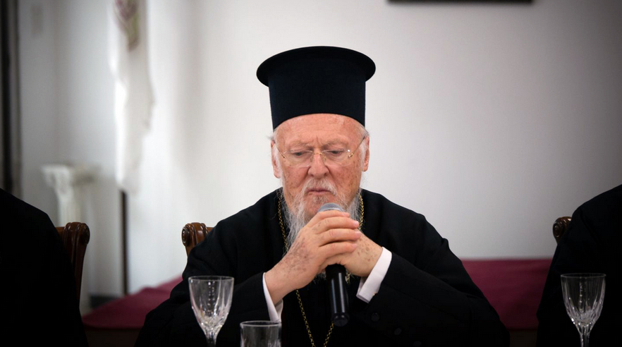 Patriarhul Ecumenic invită la „spiritul ascetic al frugalității și moderației” în fața sărăciei