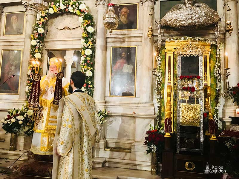 Mitropolitul Nectarie a slujit la hramul bisericii Sf. Spiridon din Corfu: în imagini