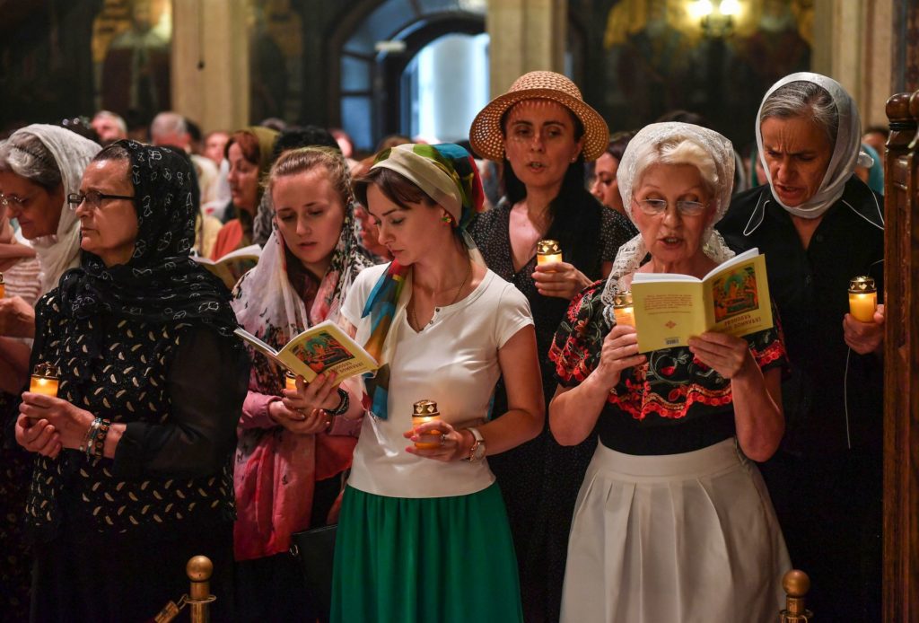 Studiu: Românii sunt cei mai religioși din Europa