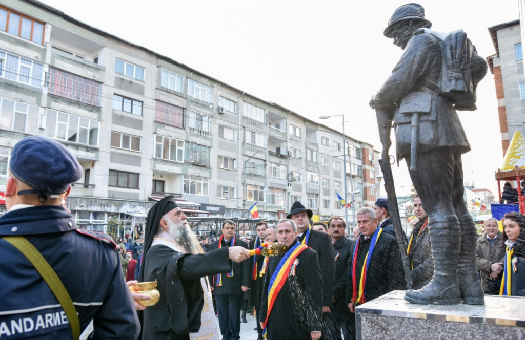 În imagini: Cum au fost cinstiți eroii români de 1 Decembrie la Drăgășani