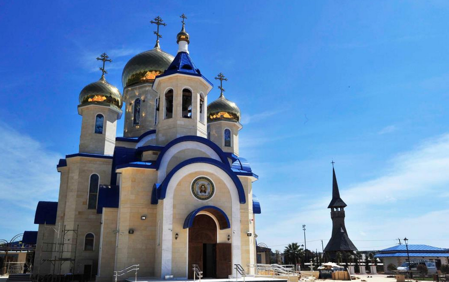 Архиепископ Феогност возглавил в Зачатьевском монастыре празднование дня памяти великомученицы Варвары