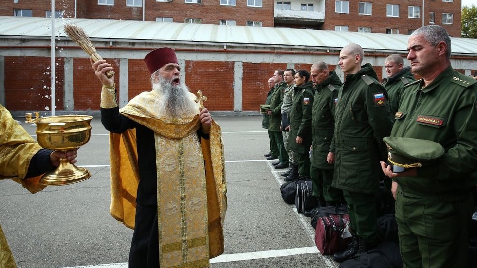 Russians approve of army, Russian Orthodox Church, law enforcement agencies the most – VCIOM poll